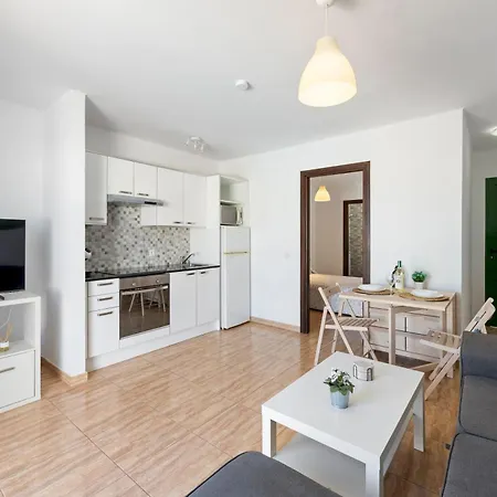 Home2book Cozy Terrace Pool Daire